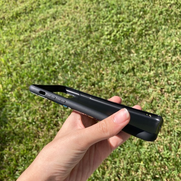 Donald Duck Disney iPhone Case - Picture 2 of 13